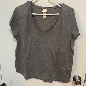 H&M Women's Short Sleeve V-Neck Tee in Heather Gray